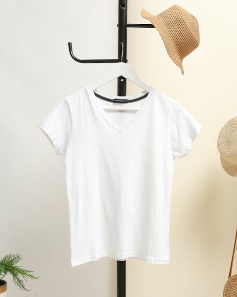 Women's Fitted V-Neck T-Shirt in White